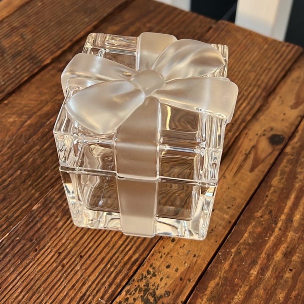 Glass Trinket Gift Box with Frosted Bow